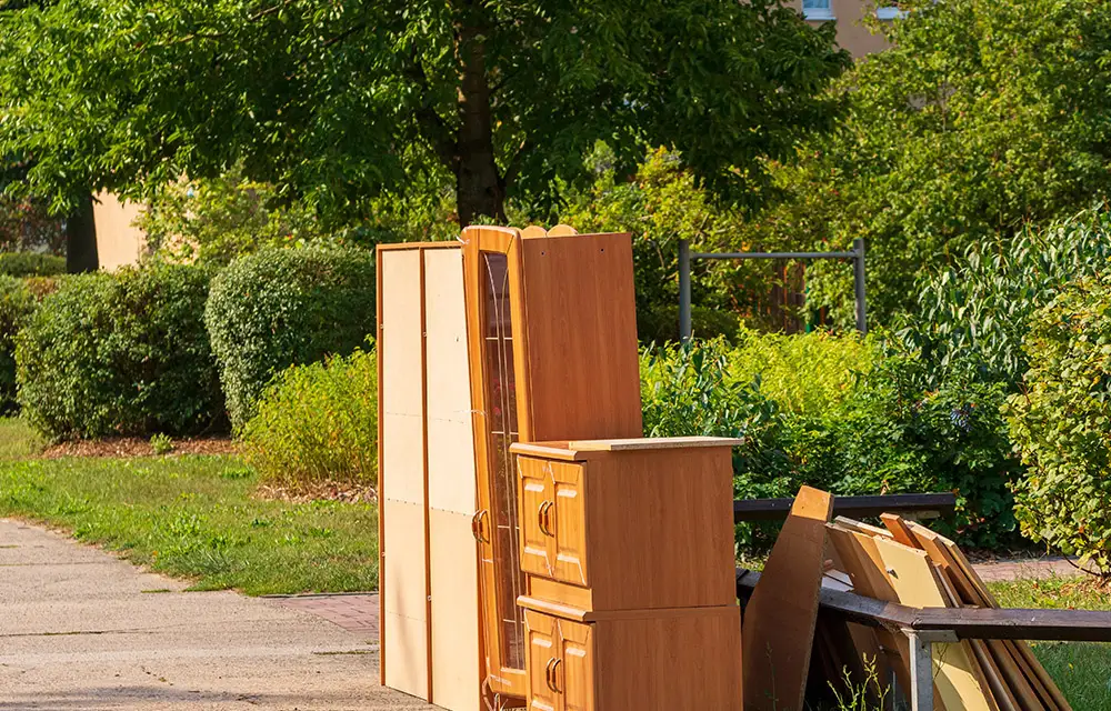 Möbel warten auf Abholung